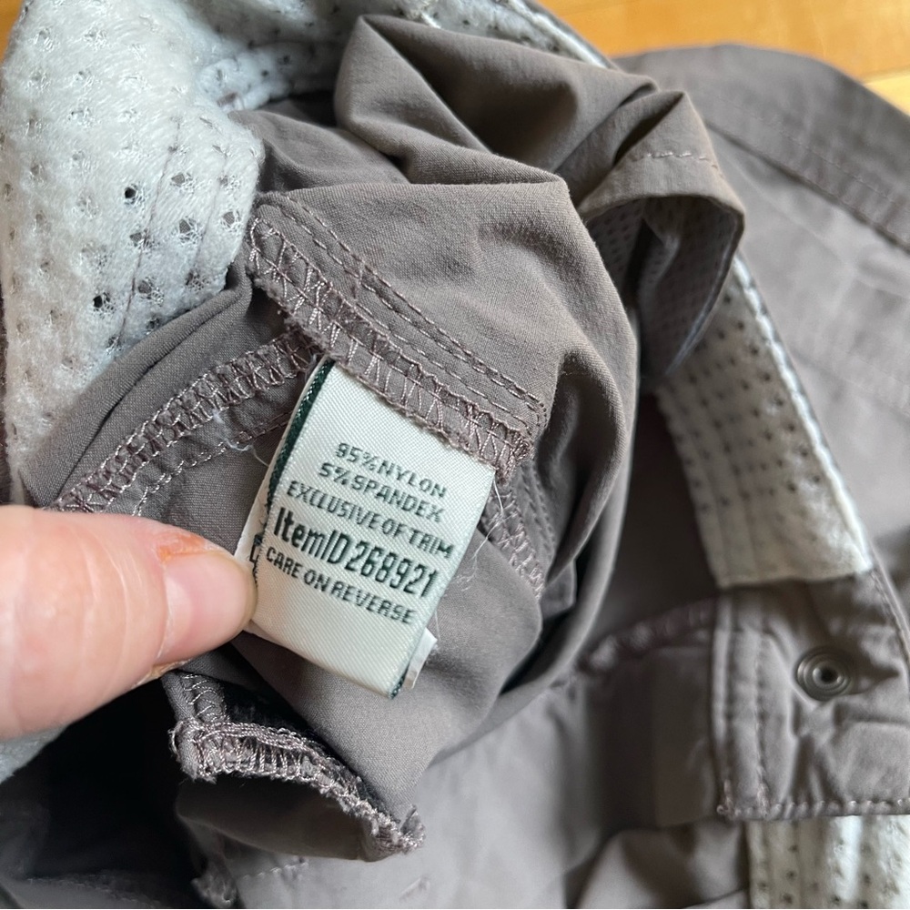 L.L. Bean mid-rise trail shorts in size 10 - Picture 4 of 6